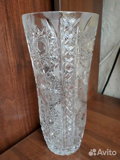 Хрустальная ваза