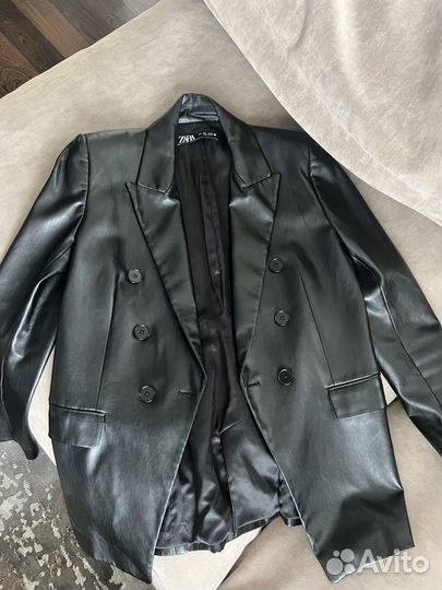 Пиджак Zara из экокожи