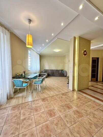 2-к. квартира, 68,2 м², 2/5 эт.