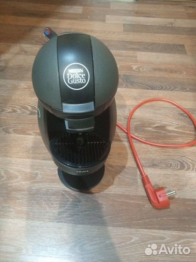 Капсульная кофемашина Dolce Gusto Piccolo KP100B10