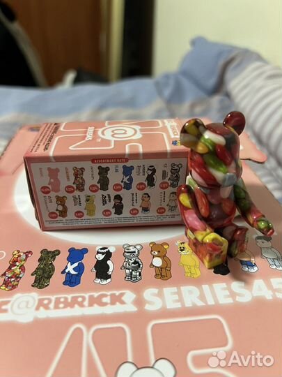 Медведи bearbrick series 45 blindbox 100% 7 см