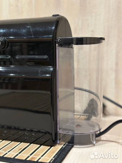Кофемашина капсульная Delonghi EN80