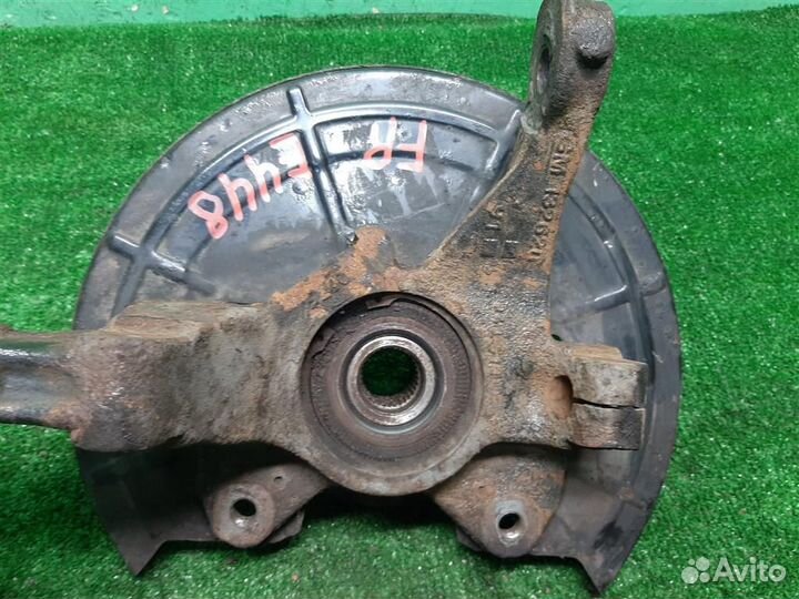 Кулак передний правый Opel Meriva B 2013