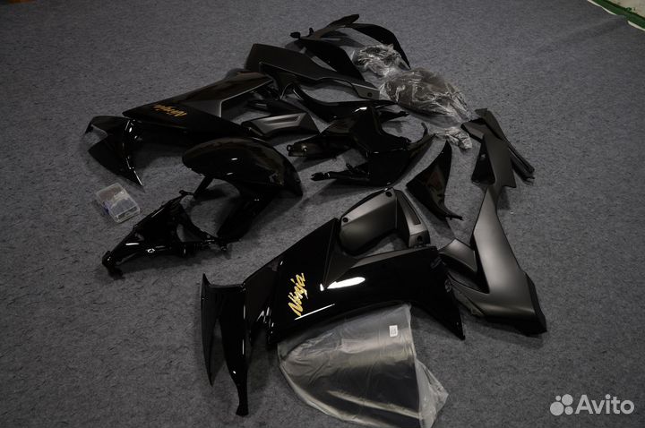 Комплект пластика на Kawasaki ZX-10R 2008-2010