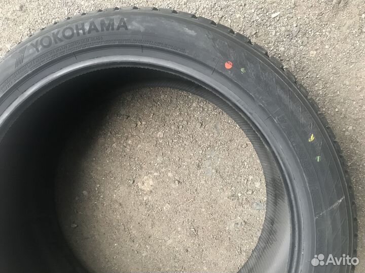 Yokohama BluEarth Winter V905 315/35 R21 и 275/40 R21