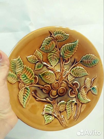 Майоликовая настенная тарелка, блюдо Зик конаково