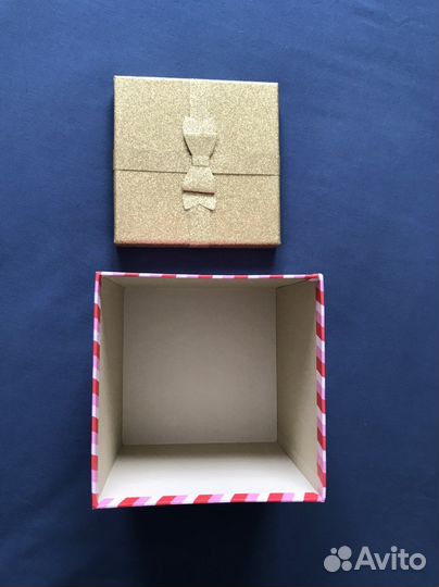 Коробка подарочная новая квадратная, 16*16 см