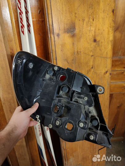 Задняя правая фара subaru Impreza gga