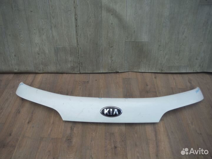 Накладка крышки багажника KIA Sorento 2 2013