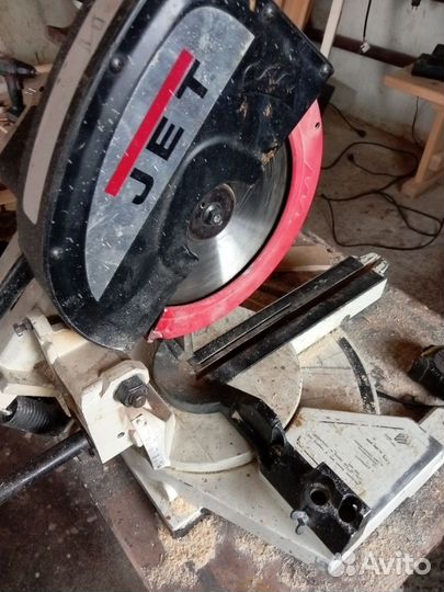 Торцовочная пила с протяжкой бу