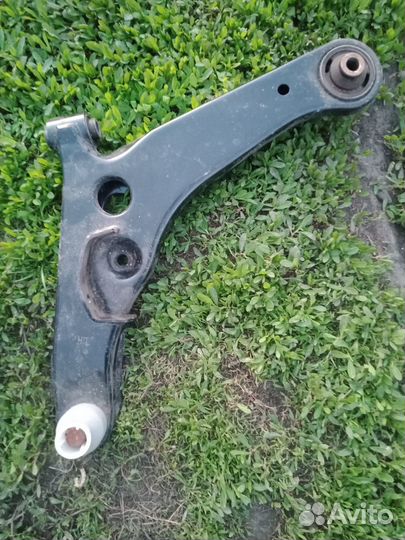 Рычаг передний левый Мицубиши аутлендер