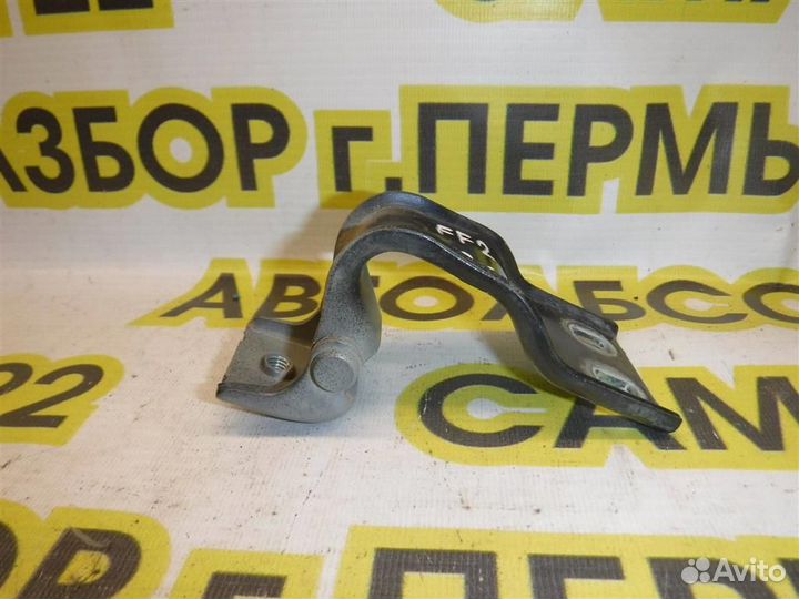 Петля двери багажника Ford Focus II 2005-2011