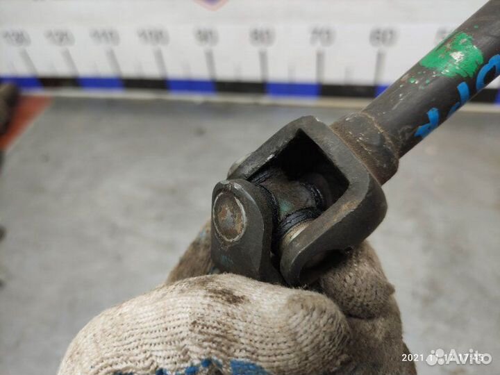 Рулевой карданчик Лада Приора 21126 2011