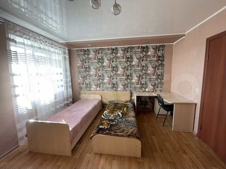 2-к. квартира, 63 м², 9/10 эт.