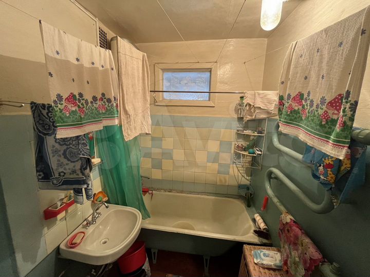 2-к. квартира, 42 м², 3/5 эт.