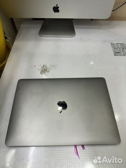 Apple macbook air 2019 (Retina)