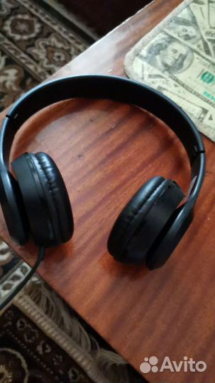 Наушники с микрофоном