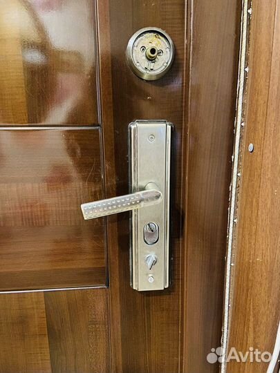 Замена замков ручек