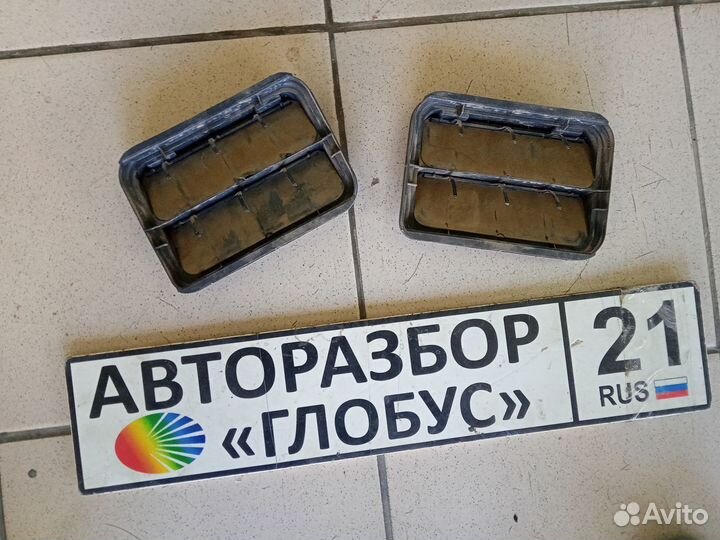 Решетка вентиляционная Рено Дастер Duster