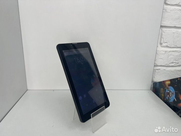 Планшет с SIM-картой Irbis TZ720 1/8 GB