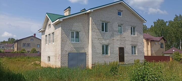 Дом 216 м² на участке 10,5 сот.