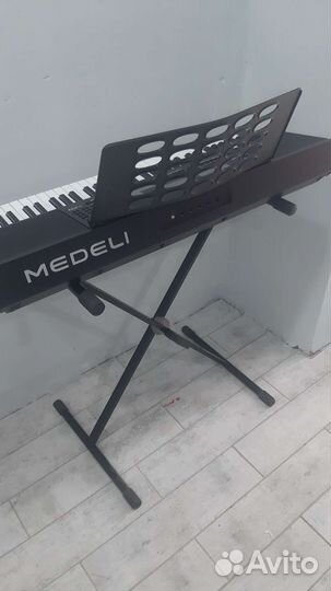 Синтезатор medeli m331