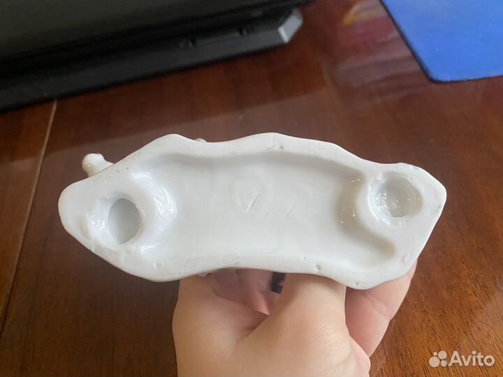 Статуэтка быки фарфоровая