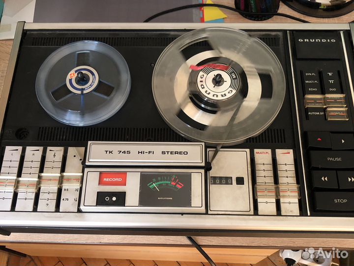Катушечный магнитофон grundig TK 745