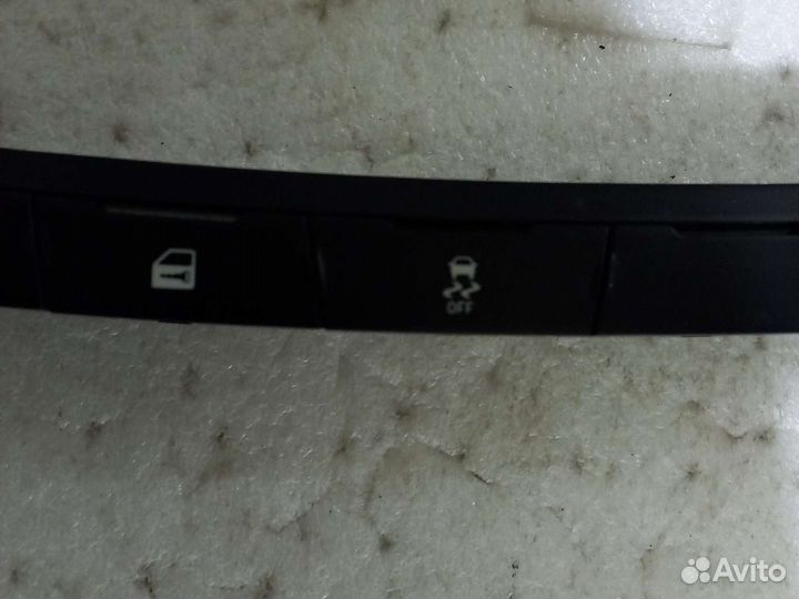 Кнопка есп,и блокировки дверей LADA Vesta