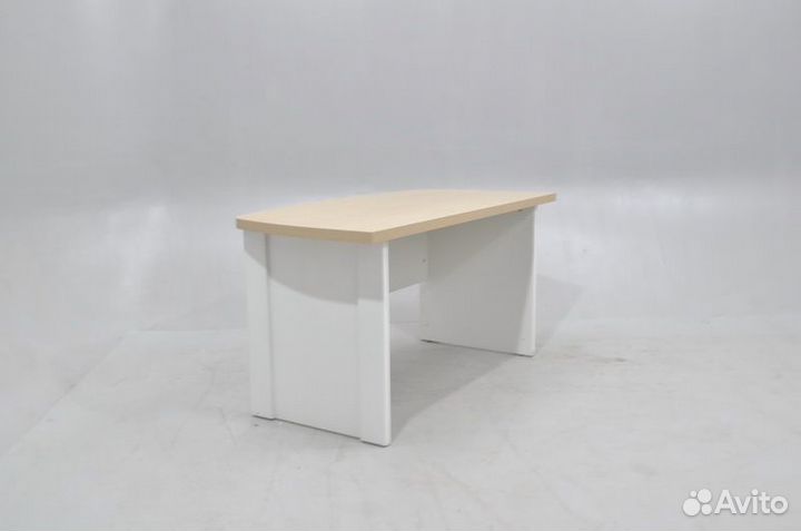 Письменный стол офисный