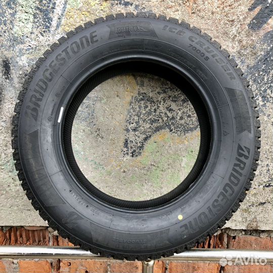 Bridgestone Ice Cruiser 7000S 225/65 R17