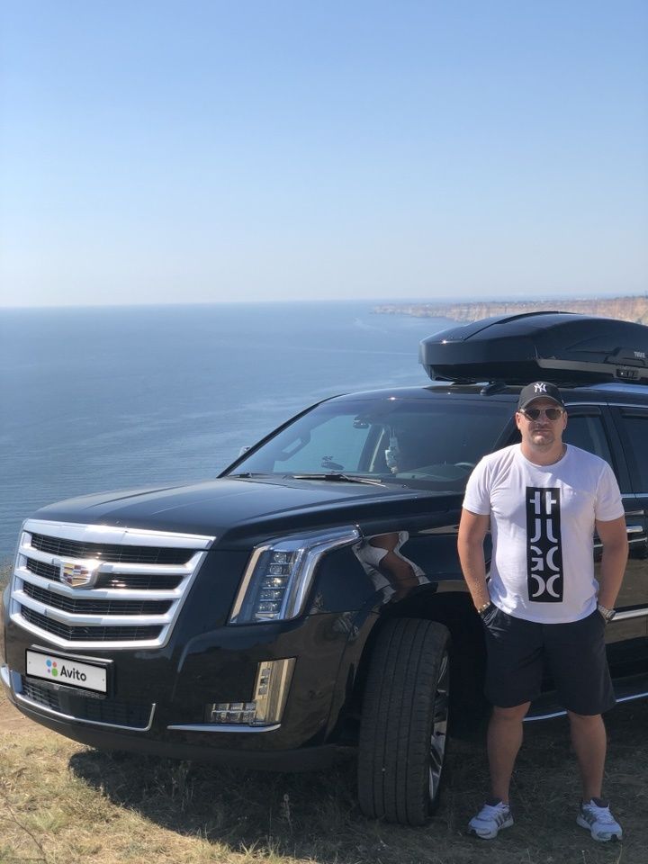 Cadillac Escalade: фото владельца