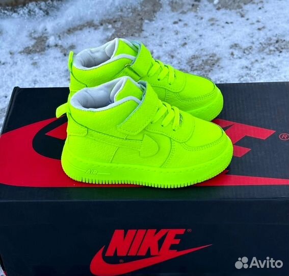 Кроссовки на 34р