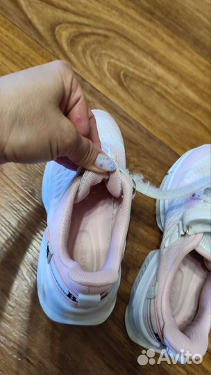 Кроссовки для девочки
