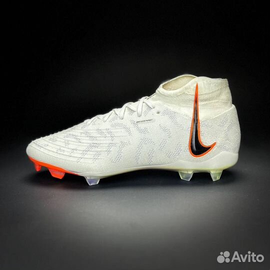 Футбольные бутсы Nike Phantom Luna Elite FG