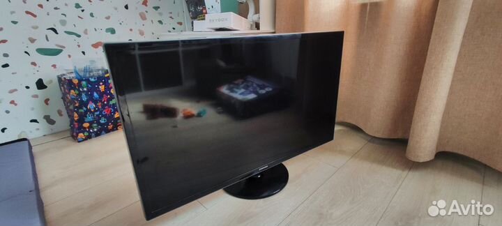 LED телевизор Samsung UE32F4000AW