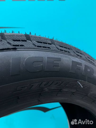 Pirelli Formula Ice FR 215/50 R17 95T
