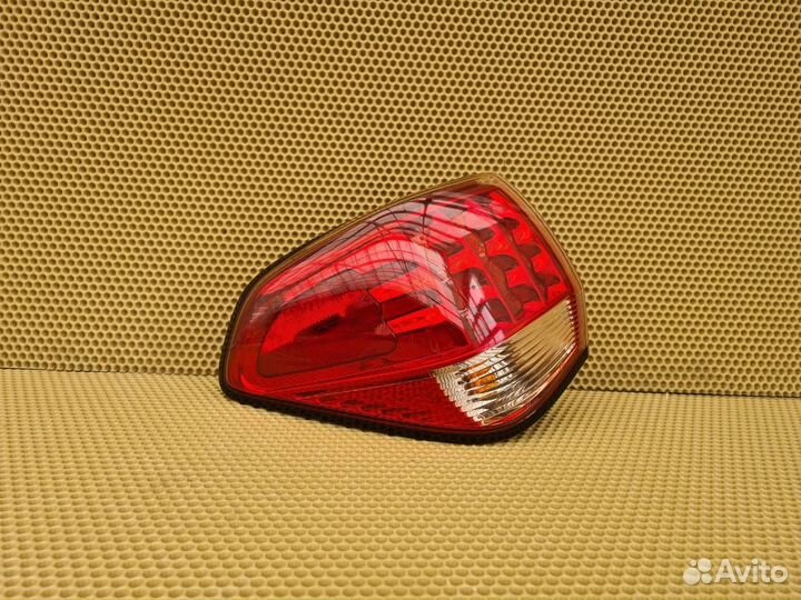 Фонарь в крыло задний левый Infiniti Qx56 Qx80 Z62