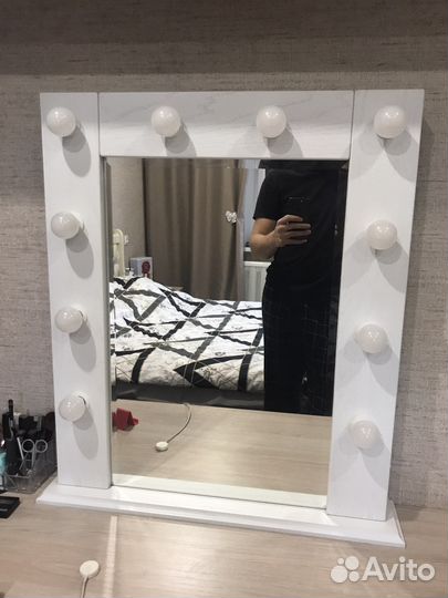 Зеркало настольное с подсветкой для макияжа