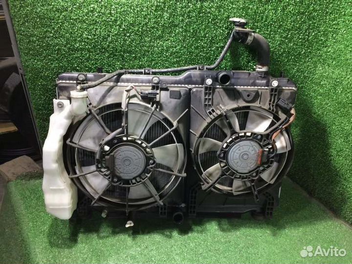 Радиатор охлаждения двигателя Honda Vezel RU3 LEB