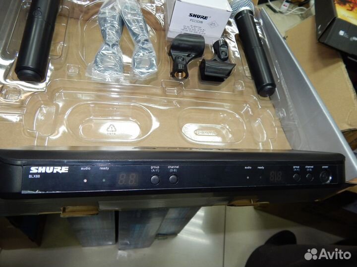 Shure BLX288/PG58 Вокальная радиосистема