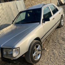 Mercedes-Benz W124 2.0 MT, 1989, 300 000 км, с пробегом, цена 180 000 руб.