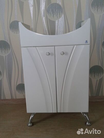 Тумба в ванну