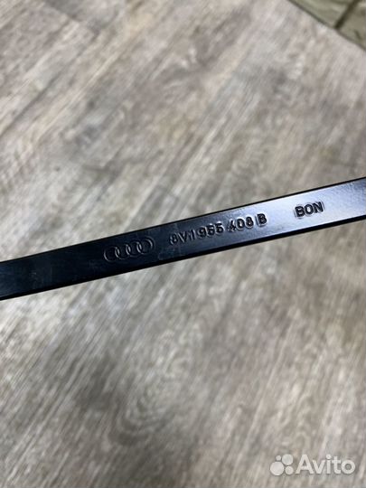 Audi A3 8V Поводок стеклоочистителя передний LH RH