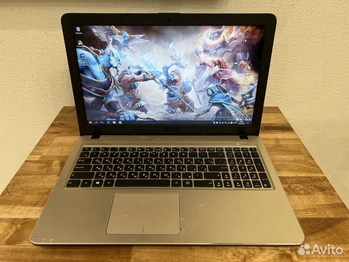 Быстрый Asus 4 ядра Pentium SSD+HDD звук бомба