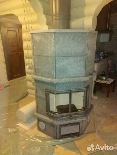 Камин из вулканического камня