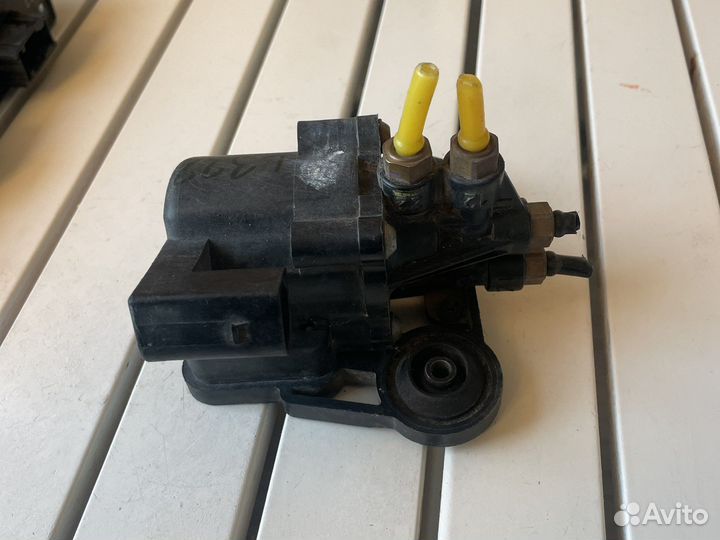 Клапана пневмоподвески Range Rover Vogue l322