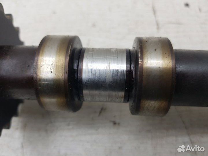 Распредвал выпускной правый Chrysler Concorde 2