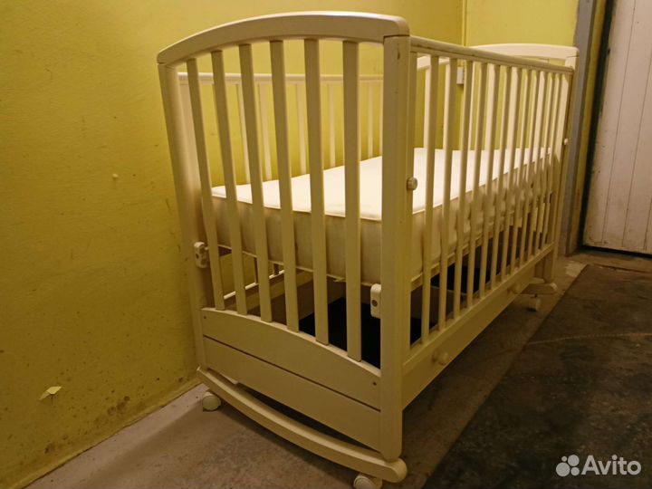 Детская кроватка с матрасом+бортики и постельное