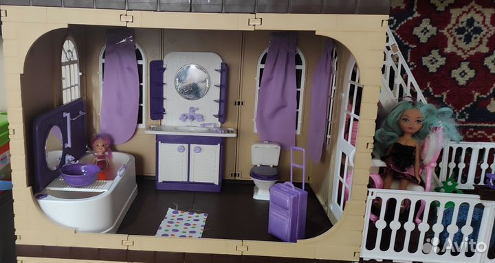 Домик кукольный